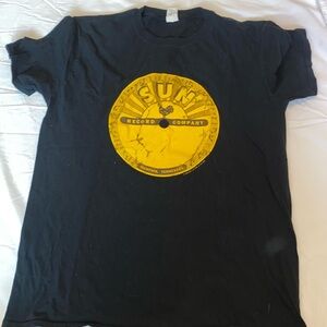 Sun Studios t-shirt black with gold logo